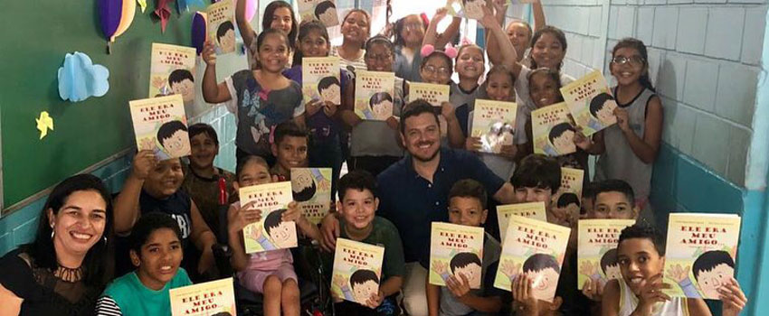 Lanzamiento de Libro “Ele era meu amigo” en Brazil